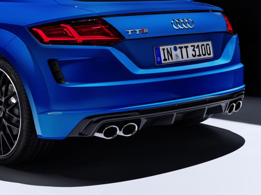 Детали экстерьера Audi TTS Coupe (8S) 2018 года  (WW) (фото 7 из 254)